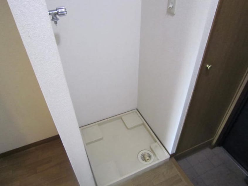 洗濯機置場 クレスト新羽