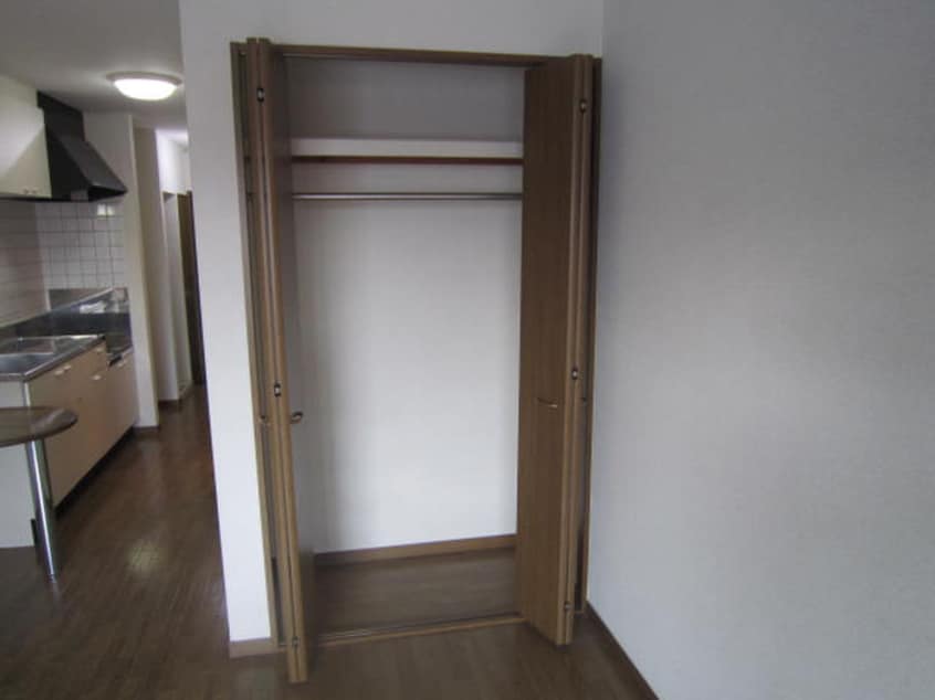 収納 クレスト新羽