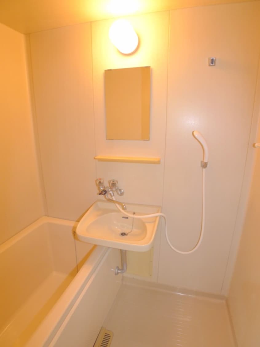 バス／シャワールーム等 コーポ岡田