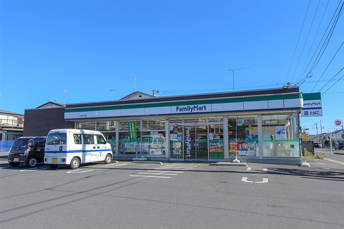 ファミリーマート下堀店(コンビニ)まで77m エスペランサ