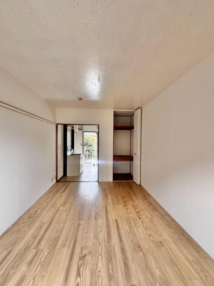 居室 クロ－バ－ハイツ