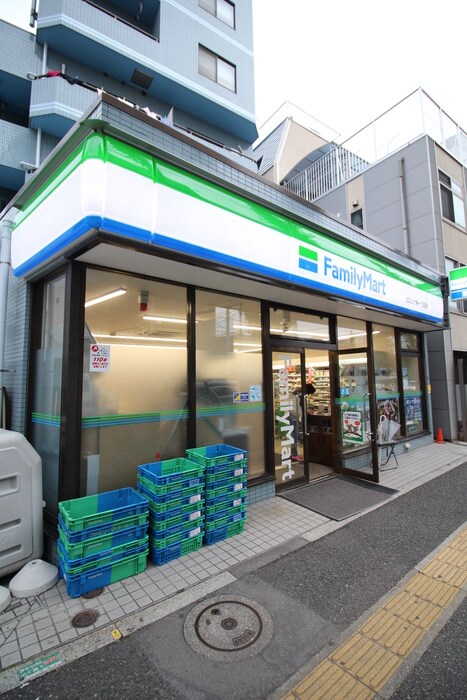 ファミリーマート上十条1丁目店(コンビニ)まで127m サザンハイツＢ棟