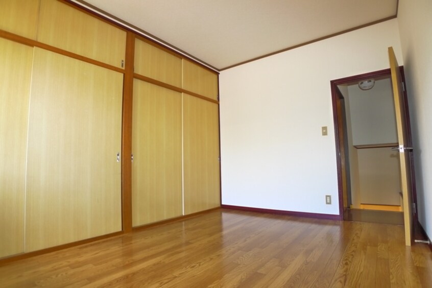 居室 シンセリティナカエイ