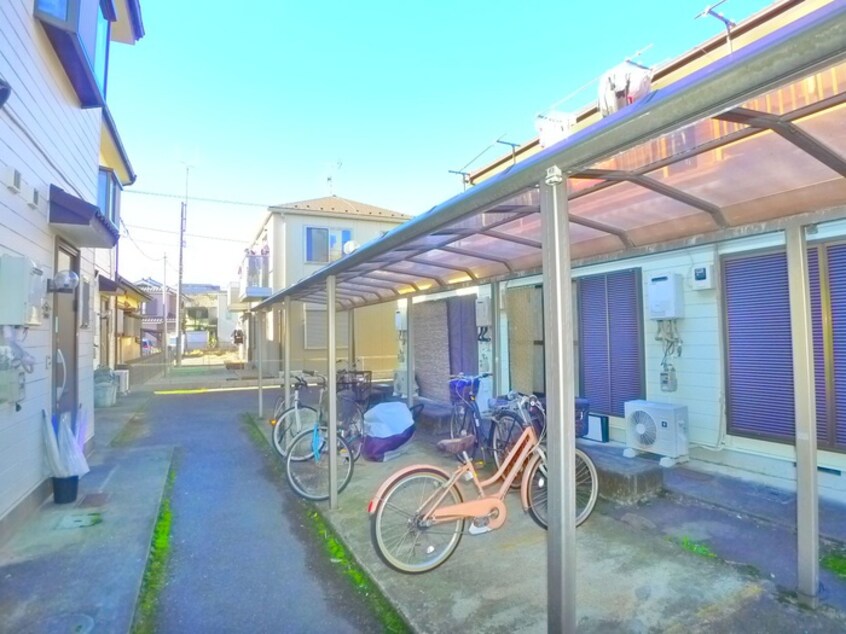 駐輪場 シンセリティナカエイ