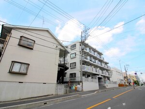 プラザハイム