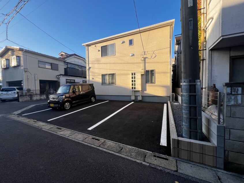 駐車場 リーブルファイン両新田西町