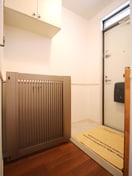 玄関 コンフォ－トグレイスＡ