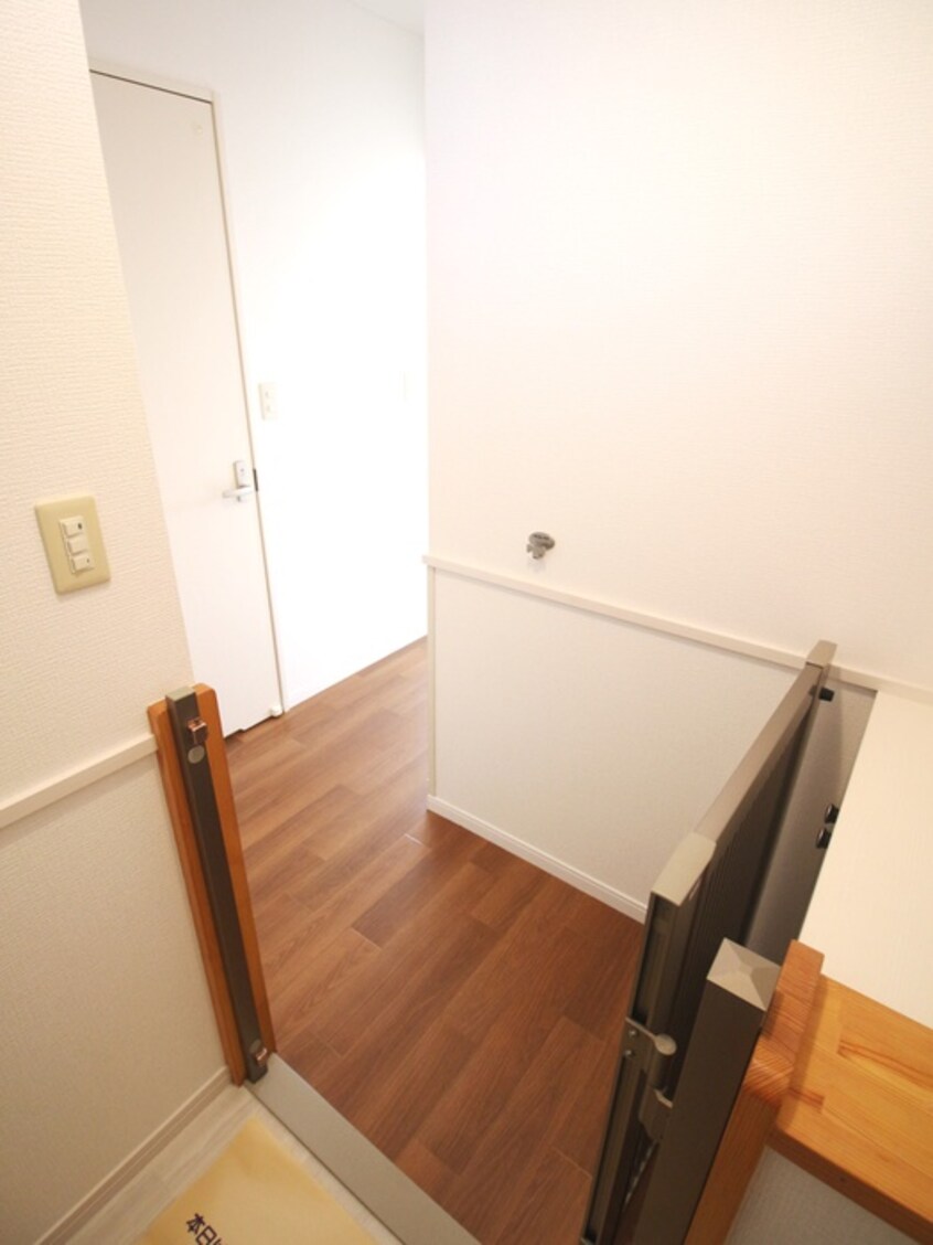 廊下 コンフォ－トグレイスＡ