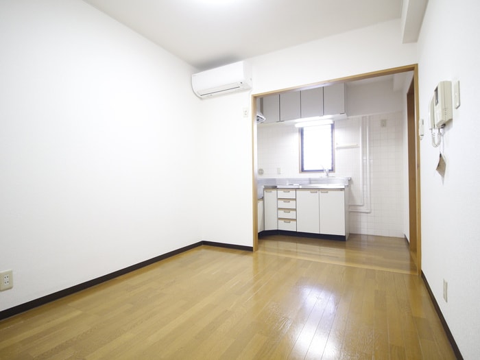 居室 ガネ－シャ