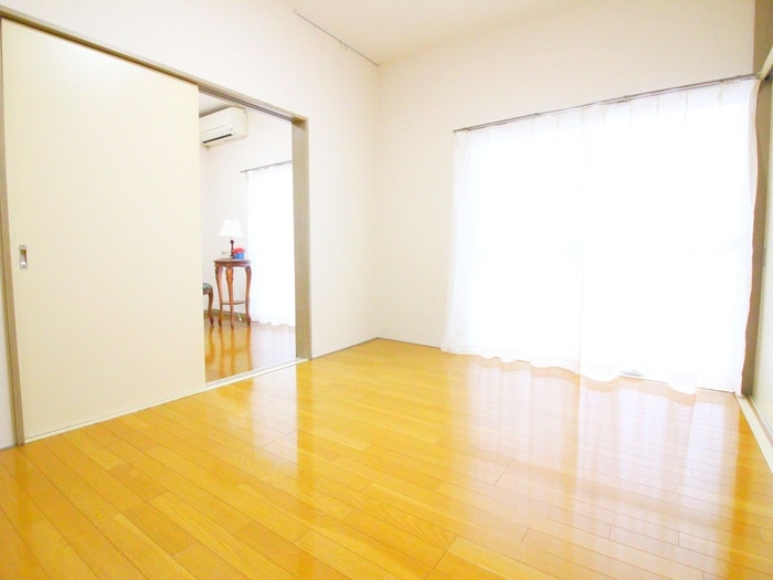 内観写真 ストロベリー