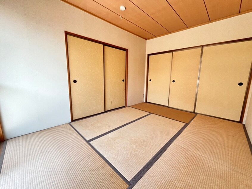居室 カ－サヤマト