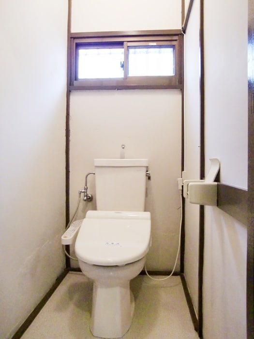 トイレ 東南荘