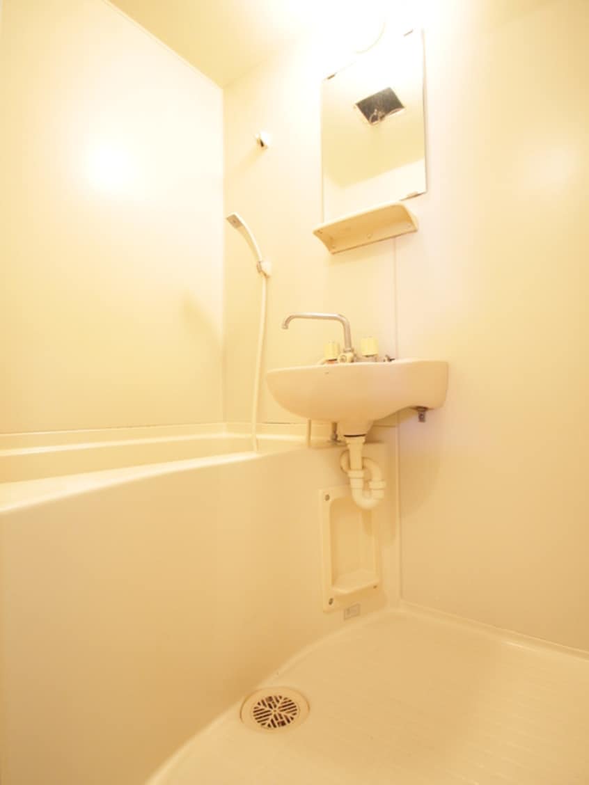 バス／シャワールーム等 ファミ－ル鈴木