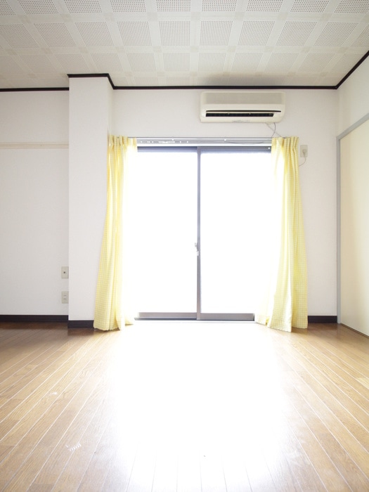 居室 ファミ－ル鈴木