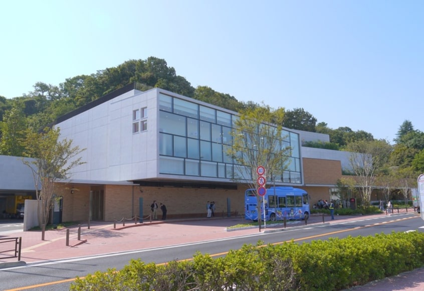 藤子・F・不二雄ミュージアム(美術館/博物館)まで950m ファミ－ル鈴木