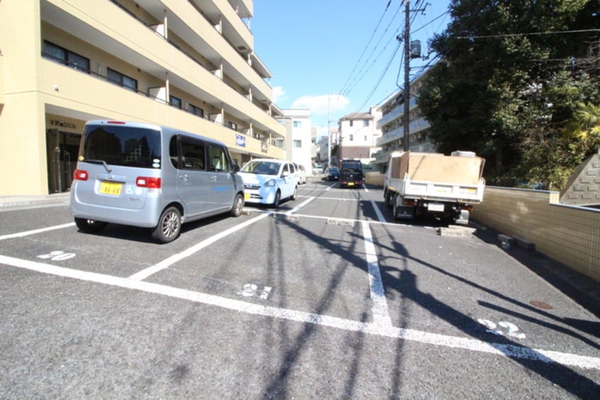 駐車場 アノンテラス新百合ヶ丘