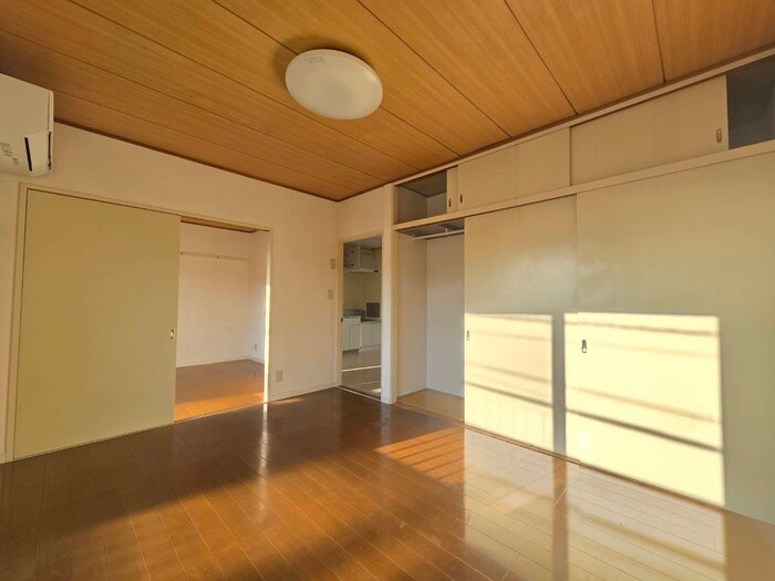 居室 ロイヤルハイツ