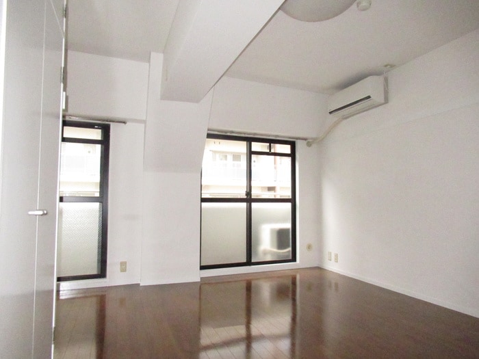 居室 ＭＩＹＡＭＡ（深山）ビル