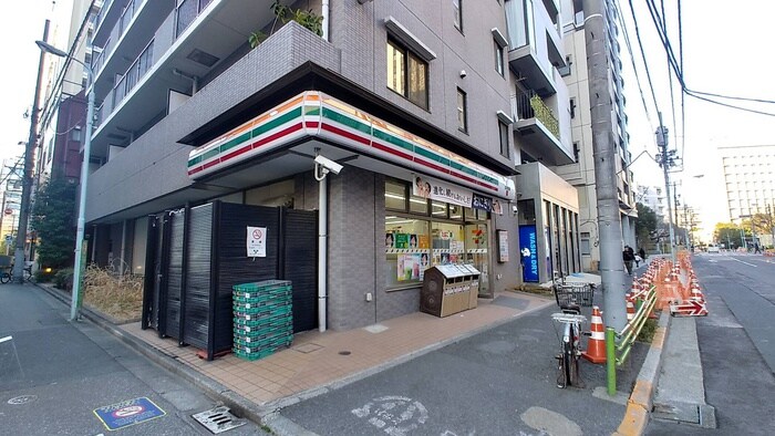 セブンイレブン　築地7丁目店(コンビニ)まで140m 築地スカイレジテル（４０１）