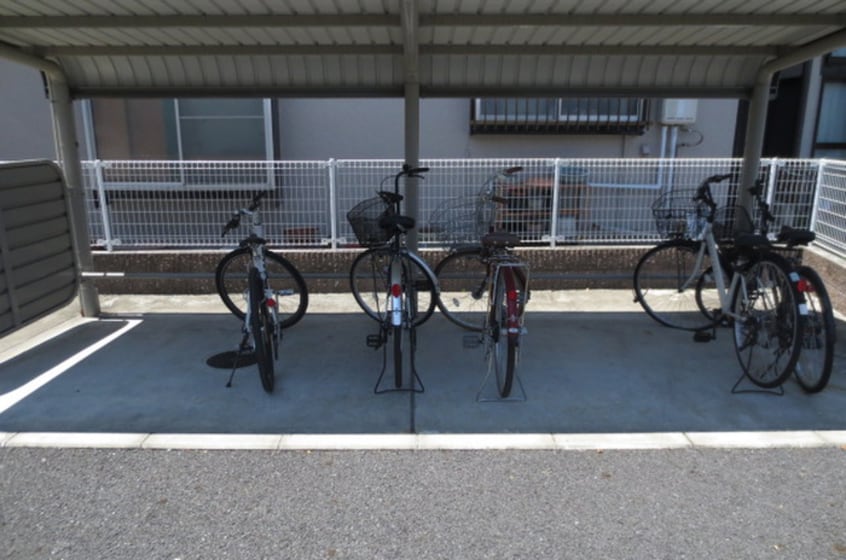 駐輪場 ベルグ若松