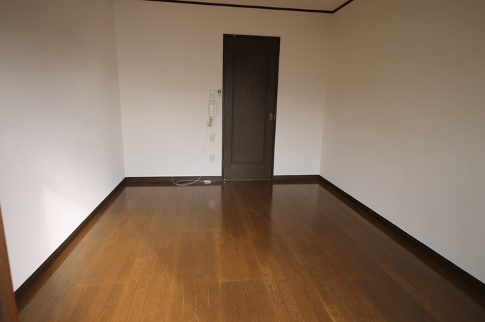 居室 モ－タ－ハウスオカモト