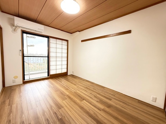 居室 エクレール東川口（707）