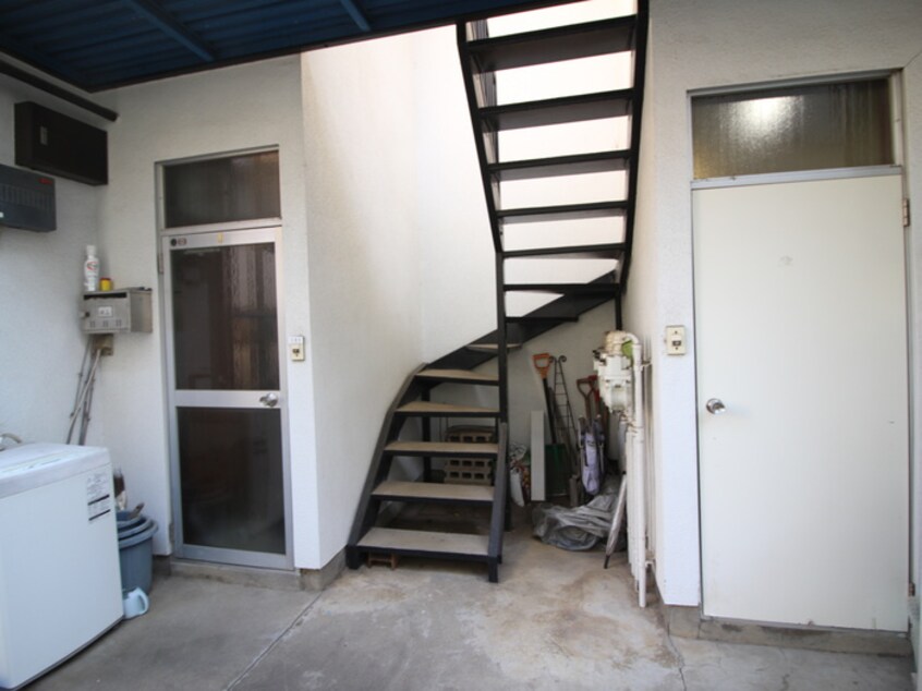 エントランス部分 カミヤ荘