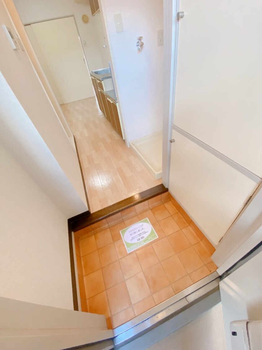 玄関 ドゥエル聖蹟