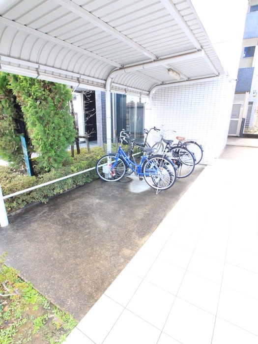 駐輪場 エスペランス