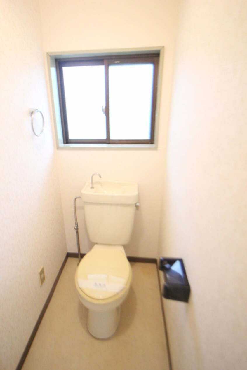 トイレ ドミ－ル石川