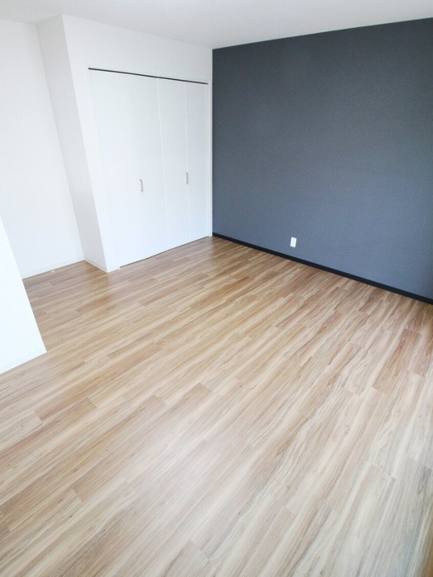 居室 ＣＲＥＳＴ