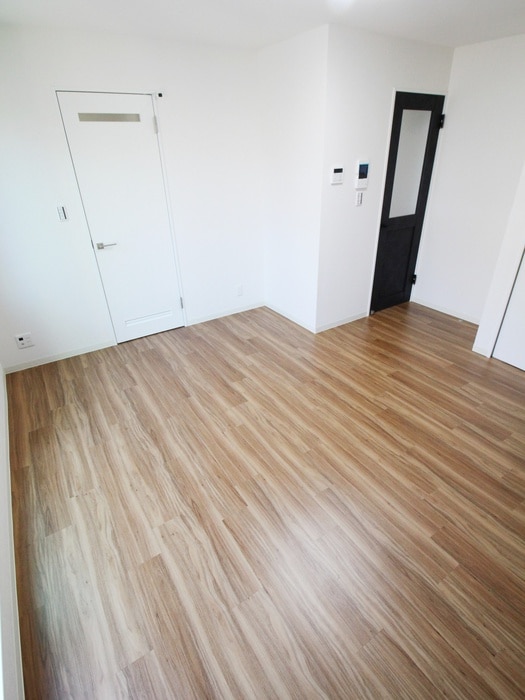 居室 ＣＲＥＳＴ