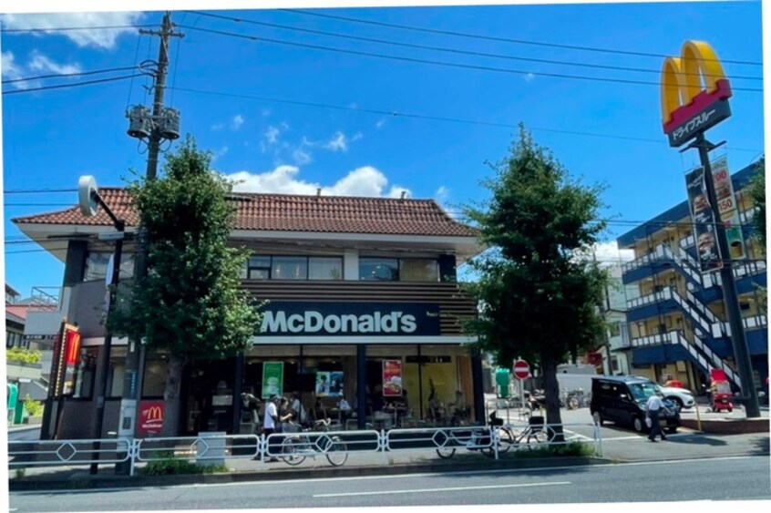 マクドナルド 港南中央店(ファストフード)まで450m 港南ハイツA 棟