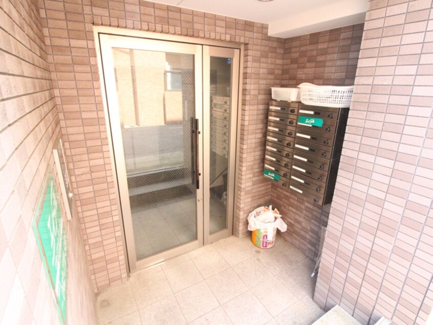 エントランス部分 桜台サチパレス