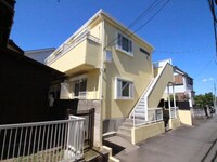 キア・ジュネス