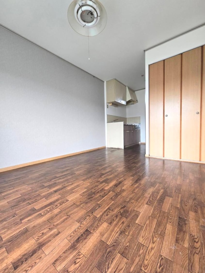 居室 エステ－トロイヤル