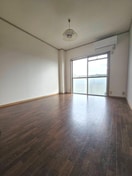 居室 エステ－トロイヤル