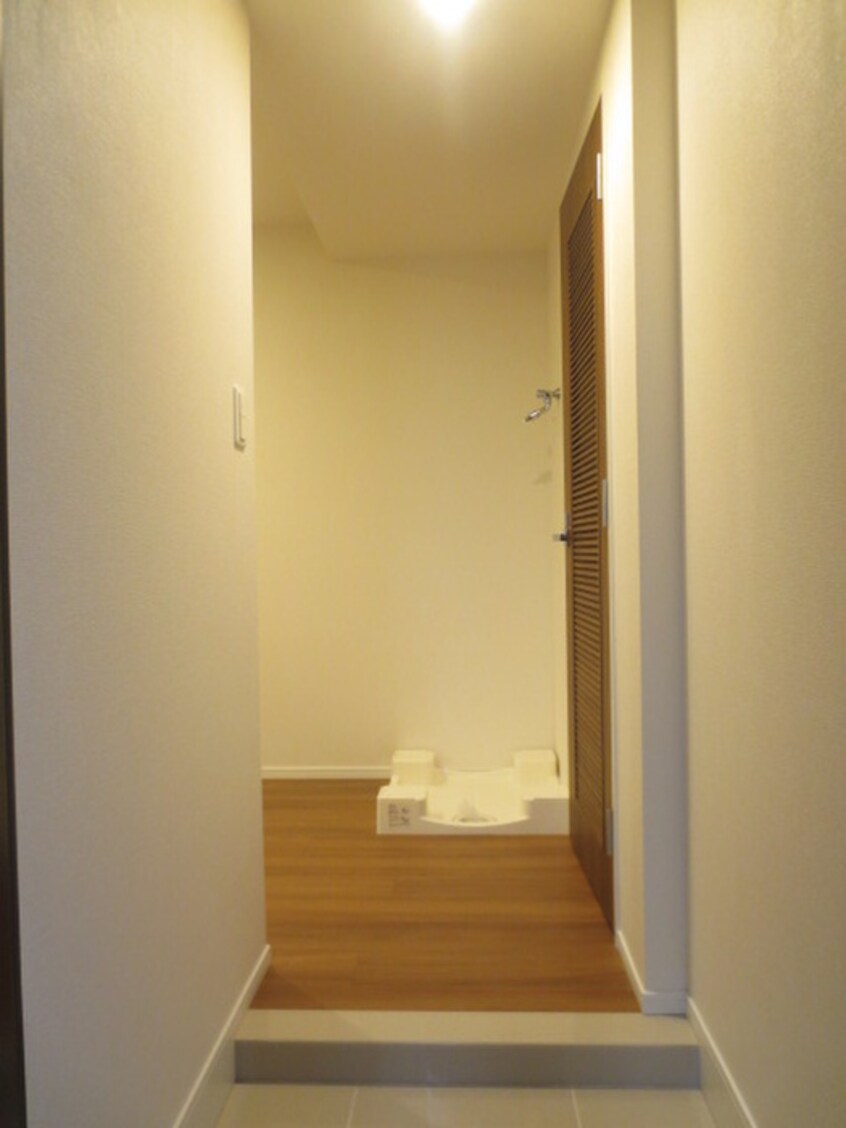 廊下 アネーロ銀座