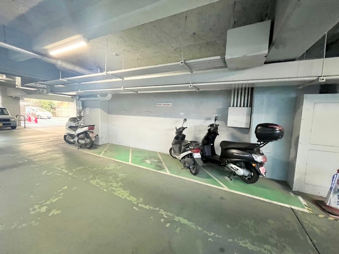 バイク置き場 ｾﾌﾞﾝｽﾀｰﾏﾝｼｮﾝ川崎大師(813)