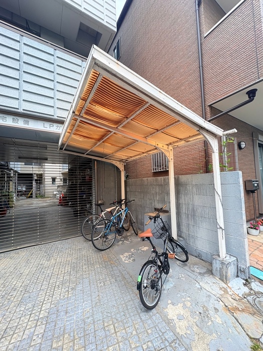 駐輪場 アパートメントオーランド