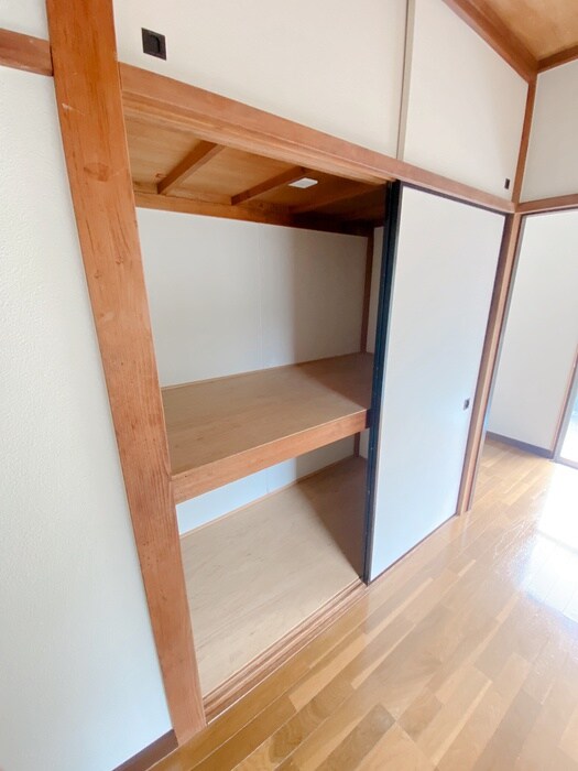 収納 パインクレスト