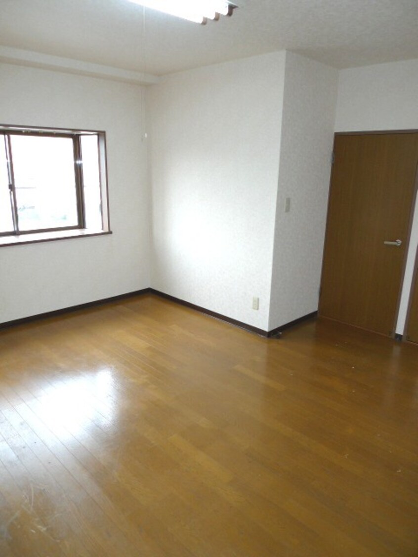 居室 フォ－シ－ズン