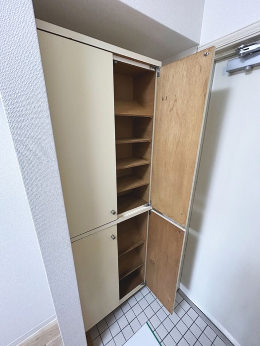 靴箱 ヌーベルアドレッセ