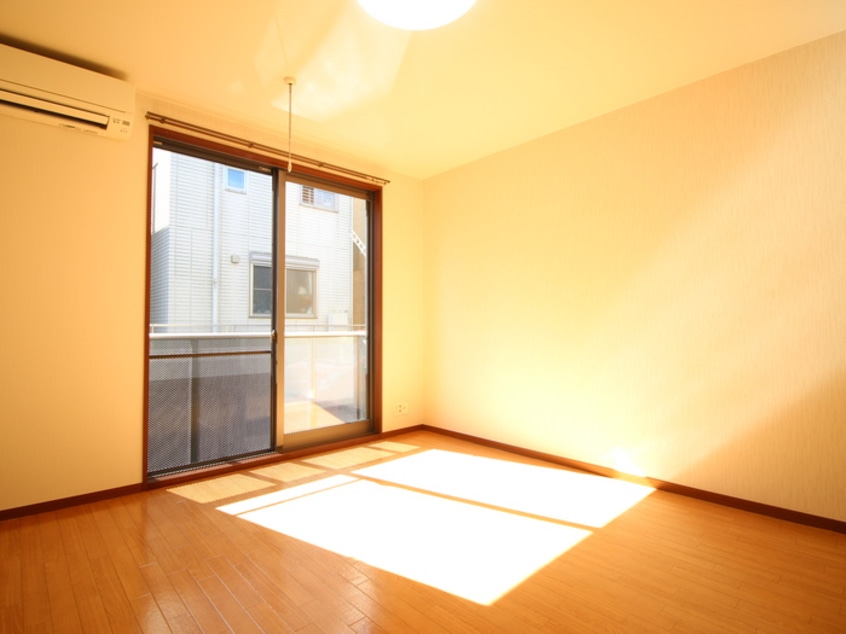 居室 エクレ－ル新川崎