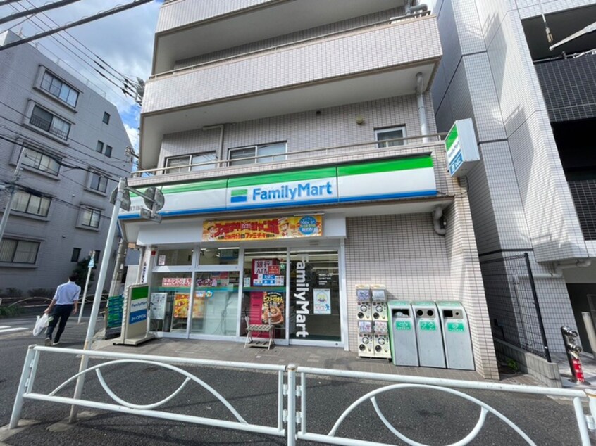 ファミリーマート(コンビニ)まで44m ALTERNA菊川Ⅱ