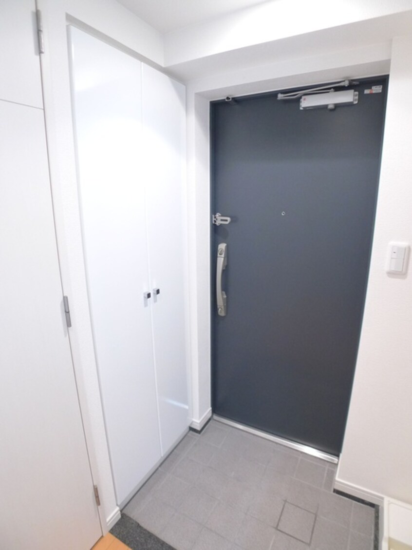 玄関 ドゥーエ浦安Ⅱ