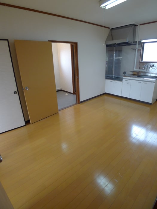 居室 サンハイム岸町