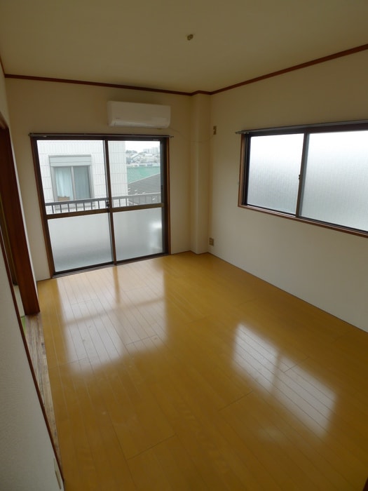 居室 サンハイム岸町