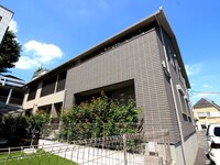 トロワアンジュ