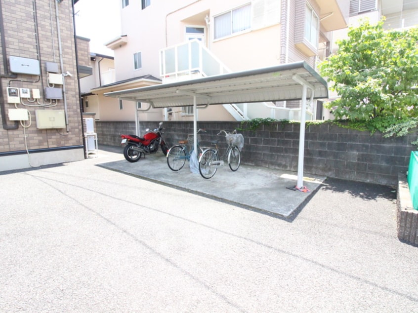 駐輪場 Ｓａｋｕｌａ